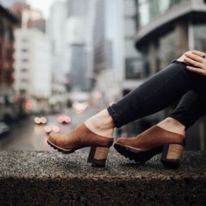 SOREL Addington Stacked Heel Brown Leather Mule Boots Sz 9.5